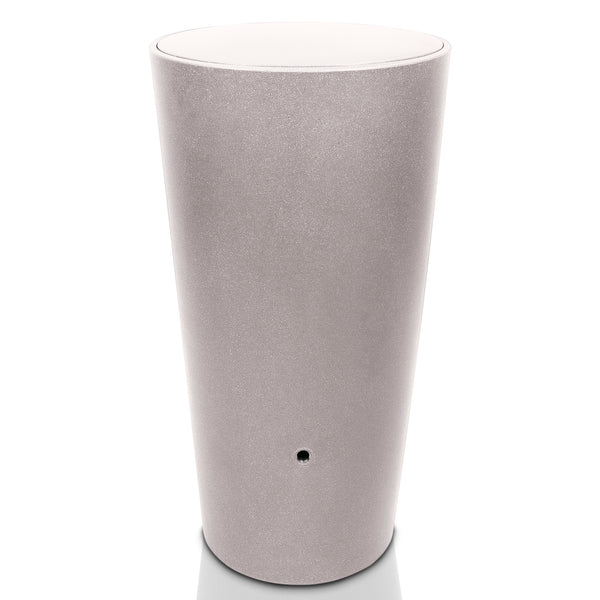 Zylindrische silberne Vase mit glatter Oberfläche und sicherem Deckel auf weißem Hintergrund.
YourCasa Regentonne 210 Liter [Aquaform] - Frostsicher & Kinderfreundlich von yourcisade.com.