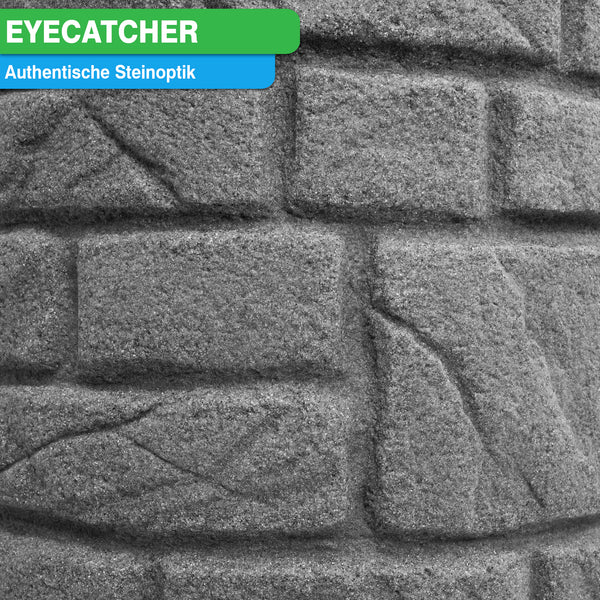 Grau strukturierte Wand in Steinmusterung mit Aufschrift „Eyecatcher, authentische Steinbrunnen-Optik“, was darauf schließen lässt, dass es sich um ein besonderes Produkt der YourCasa Regentonne [StoneRain] mit authentischer Steinbrunnen-Optik von yourcisade.com handelt.