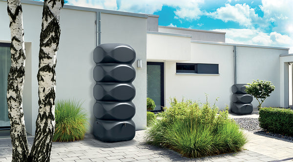 Regentonne 700 & 1000 Liter – Schlanker Wandtank für maximale Wasserspeicherung