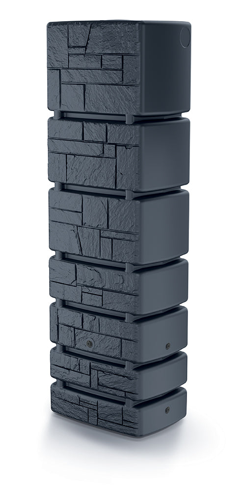 Ein Stapel Tower Stone: Übereinander gestapelte moderne Regenwasserspeichersteine von yourcisade.com.